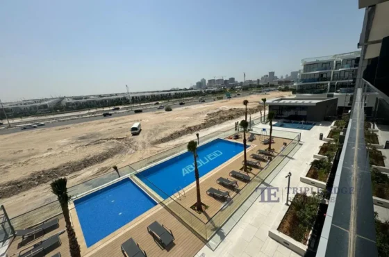 Studio | Pool view in Dubai Studio City